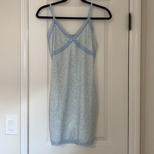 FOREVER 21 Blue floral lace dress